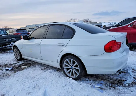 2011 BMW 328 Xi Sulev z USA, uszkodzony, nr VIN WBAPK5C59BA661761